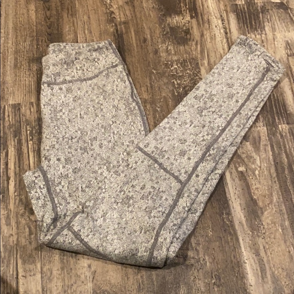 Gymshark Fleur Grey leggings Size Small